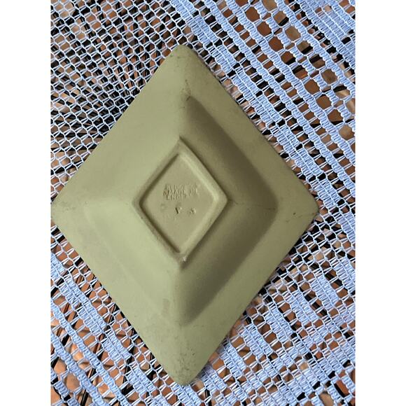 MiCM Wedgwood Jasperware Diamond Cream on Celadon Trinket Dish Ashtray - Picture 5 of 7